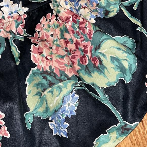 Hydrangeas Apron - Picture 6 of 8